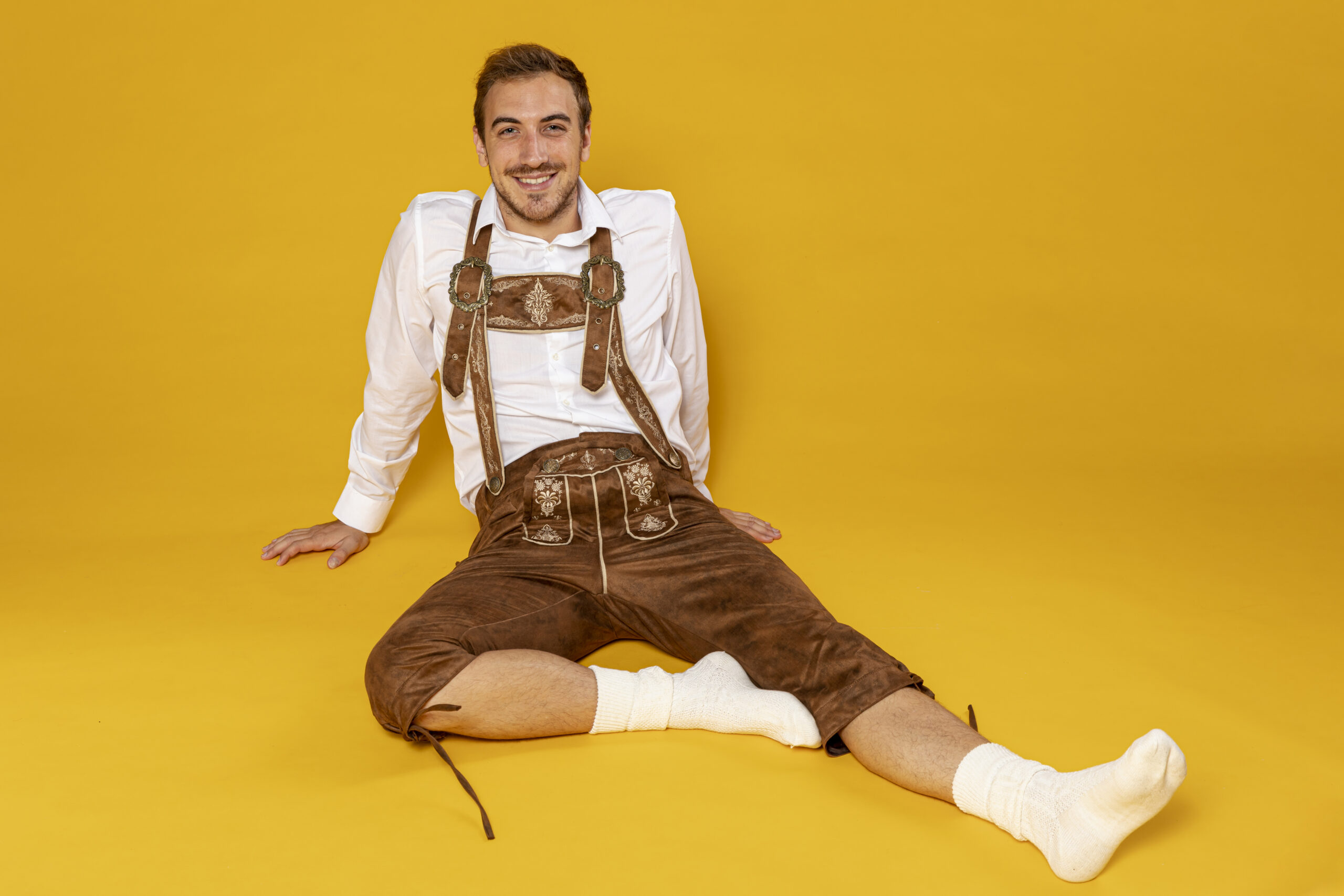 lederhosen men